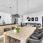 3 Bedroom Awesome In Дом отдыха *