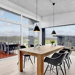 3 Bedroom Awesome In Дом отдыха *