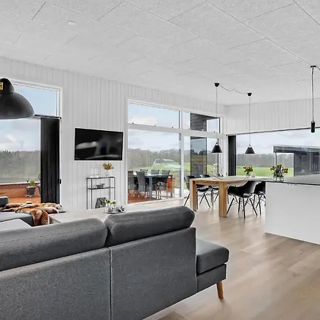 3 Bedroom Awesome In Feriehus