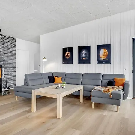 Holiday home Amazing In With House Sea View