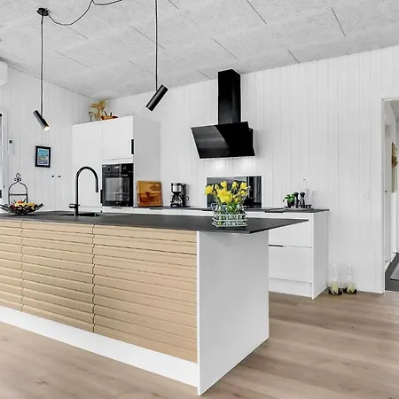 Amazing In With House Sea View