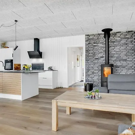 Holiday home Amazing In With House Sea View Aabenraa