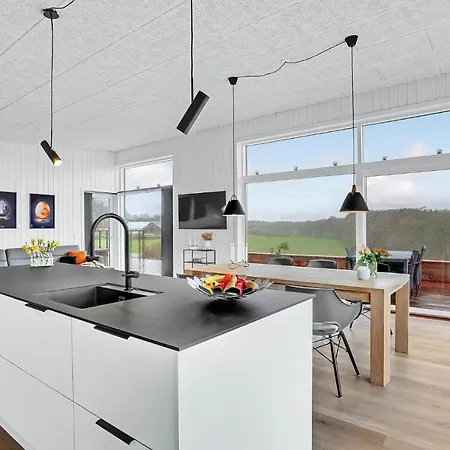 3 Bedroom Awesome In Feriehus