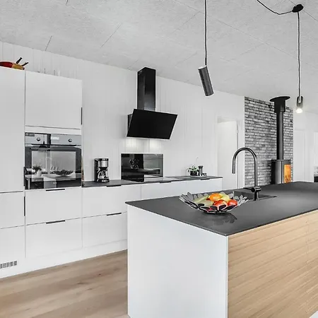 Amazing In With House Sea View *