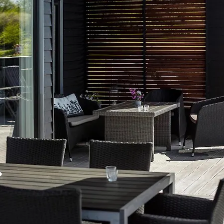 3 Bedroom Awesome In *