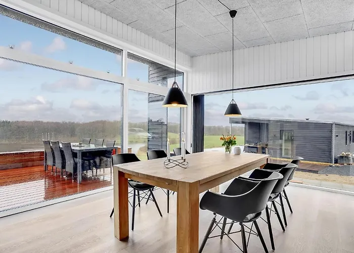 3 Bedroom Awesome In Σπίτι διακοπών *