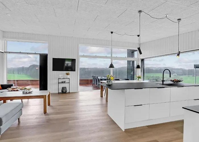 3 Bedroom Awesome In Σπίτι διακοπών *